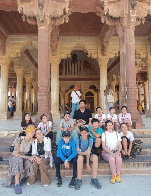 children-group-from-spain